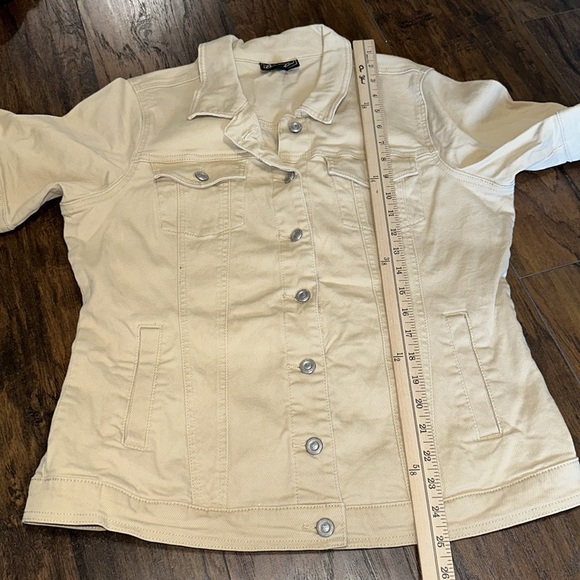 Denim Khaki Women’s Stretchy Short Sleeve Button Up Jacket Size Medium - Picture 9 of 9